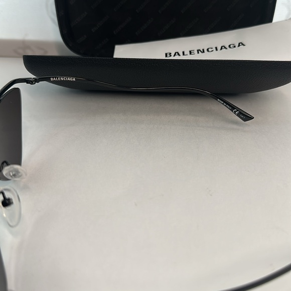 New Authentic Balenciaga BB0093S 001 Curve Cat Sunglasses - Picture 10 of 13